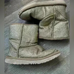 UGG Boots shiny Gold Sz 2 girls